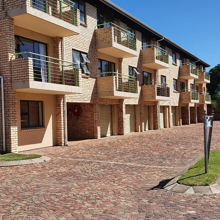 To Let 3 Bedroom Property for Rent in Grahamstown Central Eastern Cape
